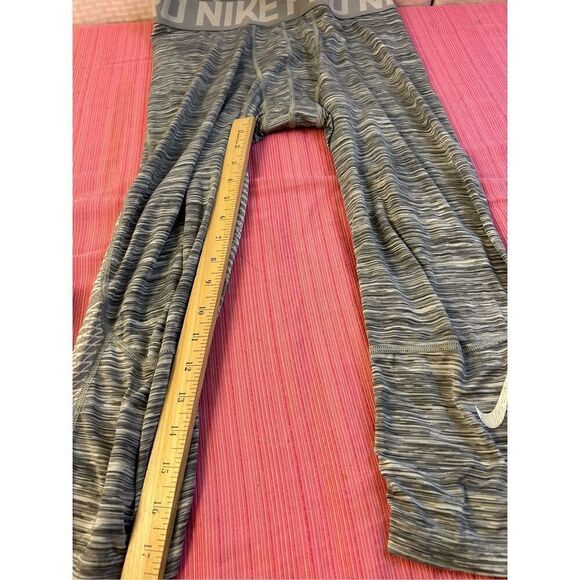 Nike pro dri fit xl gray stripe active pants capri - Picture 11 of 11